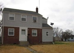 Pre-foreclosure in  W GRANT ST Woodstown, NJ 08098
