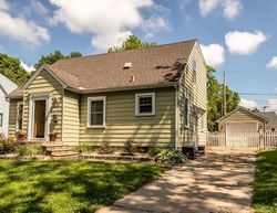 Pre-foreclosure in  W BARKER AVE Peoria, IL 61604