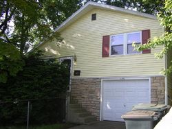 Pre-foreclosure Listing in GALLOWAY AVE ABINGTON, PA 19001