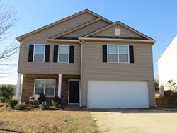 Pre-foreclosure in  CHARTERHOUSE AVE Piedmont, SC 29673