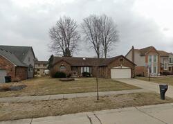 Pre-foreclosure in  HARCOURT DR Sterling Heights, MI 48310