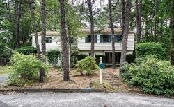 Pre-foreclosure in  KIRKBRIDGE CT Marlton, NJ 08053