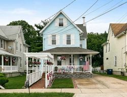 Pre-foreclosure in  CLEVELAND AVE Riverside, NJ 08075