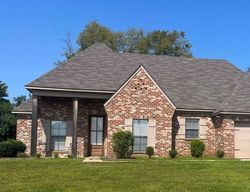 Pre-foreclosure Listing in FALLS XING MADISON, MS 39110