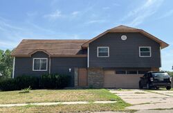 Pre-foreclosure in  COPPER HILL DR Omaha, NE 68157