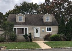 Pre-foreclosure in  CENTRAL AVE Deer Park, NY 11729