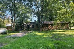 Pre-foreclosure Listing in MOORE RD BETHEL, OH 45106