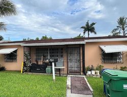 Pre-foreclosure in  NE 117TH ST Miami, FL 33161