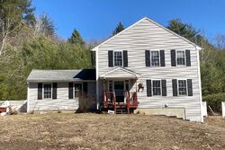 Pre-foreclosure Listing in S BARRE RD BARRE, MA 01005
