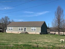 Pre-foreclosure in  EDDIE RAY RD Breaux Bridge, LA 70517