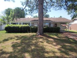 Pre-foreclosure in  OLIVER ST Bossier City, LA 71112