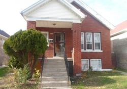 Pre-foreclosure in  N LECLAIRE AVE Chicago, IL 60639