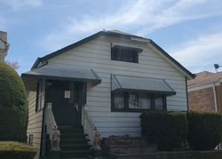 Pre-foreclosure in  N OAK PARK AVE Chicago, IL 60656