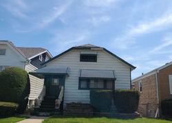 Pre-foreclosure in  N OAK PARK AVE Chicago, IL 60656