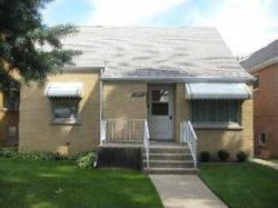 Pre-foreclosure in  N NAGLE AVE Chicago, IL 60634