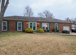 Pre-foreclosure in  HALLWOOD CT Louisville, KY 40291