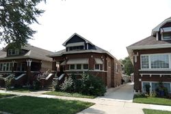 Pre-foreclosure in  ELMWOOD AVE Berwyn, IL 60402