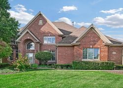 Pre-foreclosure in  OLDE MILL DR Orland Park, IL 60467