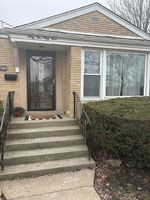 Pre-foreclosure in  W 77TH ST Chicago, IL 60652