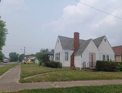 Pre-foreclosure in  E 32ND ST Anderson, IN 46016