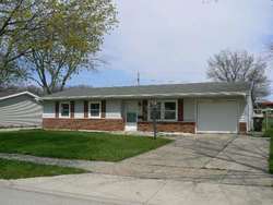 Pre-foreclosure in  BAYLOR DR Fort Wayne, IN 46819