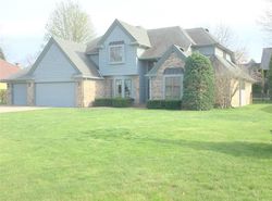 Pre-foreclosure in  HILLCREST AVE Anderson, IN 46011