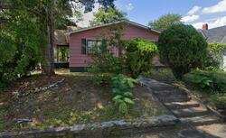 Pre-foreclosure in  CHERRY AVE Macon, GA 31204