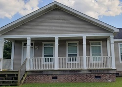 Pre-foreclosure in  LAUREL RIDGE LN Kinston, NC 28504