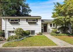 Pre-foreclosure in  JAFFRAY PARK Irvington, NY 10533