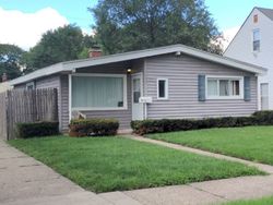 Pre-foreclosure in  E HAYES AVE Hazel Park, MI 48030