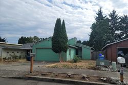 Pre-foreclosure in  NE 37TH ST Vancouver, WA 98661