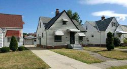 Pre-foreclosure in  ALBER AVE Cleveland, OH 44129