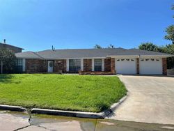 Pre-foreclosure in  SW COUNTRY CLUB DR Lawton, OK 73505