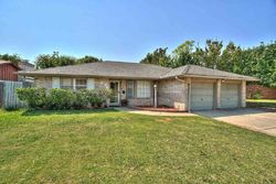 Pre-foreclosure in  NW 50TH ST Lawton, OK 73505