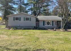 Pre-foreclosure in  HORSESHOE LN Lehighton, PA 18235