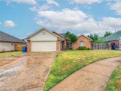 Pre-foreclosure in  S ASHLEY COURT DR Mustang, OK 73064