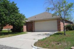 Pre-foreclosure in  DEAL DR Fort Worth, TX 76135