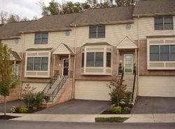 Pre-foreclosure Listing in WOODCREST DR CORAOPOLIS, PA 15108