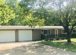 Pre-foreclosure in  EVERGREEN DR Manito, IL 61546