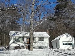 Pre-foreclosure in  OREGON TRL Pine Bush, NY 12566