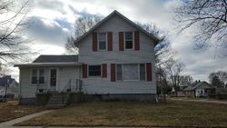 Pre-foreclosure in  W 7TH ST Sterling, IL 61081
