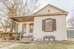 Pre-foreclosure Listing in WATER ST EAST CARONDELET, IL 62240