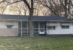 Pre-foreclosure in  S 34TH PL Decatur, IL 62521