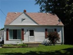 Pre-foreclosure in  THOREAU AVE Akron, OH 44306