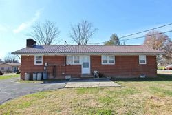 Pre-foreclosure in  SEEHORN DR Newport, TN 37821