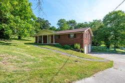 Pre-foreclosure in  FORTNER LN Knoxville, TN 37938