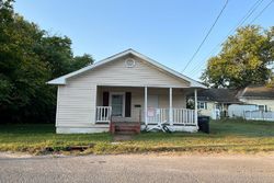 Pre-foreclosure in  E 39TH ST Chattanooga, TN 37407