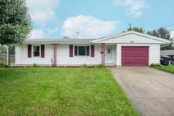 Pre-foreclosure in  MOHAWK DR Lancaster, OH 43130