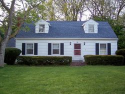 Pre-foreclosure in  LAKE MEADOW DR Rochester, NY 14612