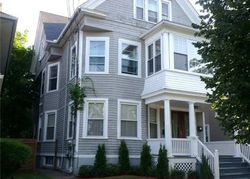 Pre-foreclosure in  GOFFE TER New Haven, CT 06511